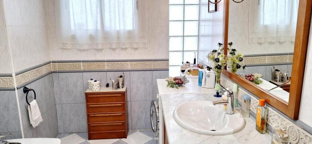 5 soveværelse Rækkehus til salg i Villena - € 410.000 (Ref: 9173502)