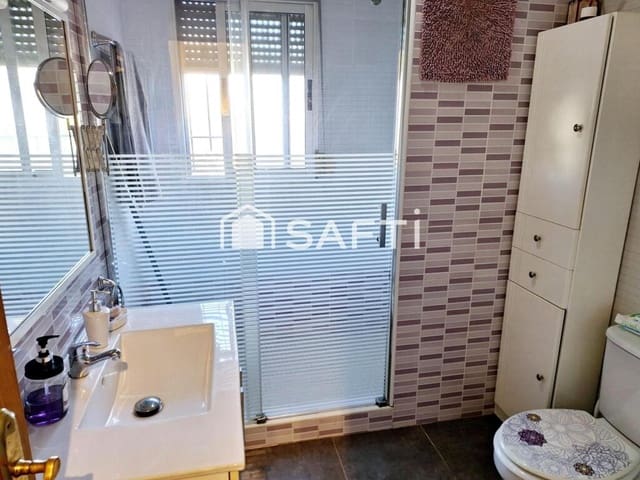 Chalet de 3 habitaciones en Yecla en venta - 149.000 € (Ref: 9173504)