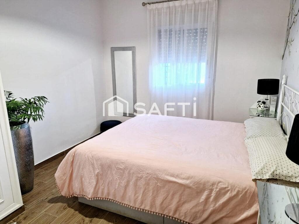 Chalet de 3 habitaciones en Yecla en venta - 149.000 € (Ref: 9173504)