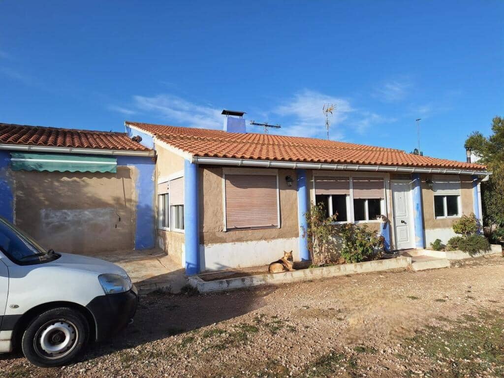 Chalet de 3 habitaciones en Yecla en venta - 149.000 € (Ref: 9173504)
