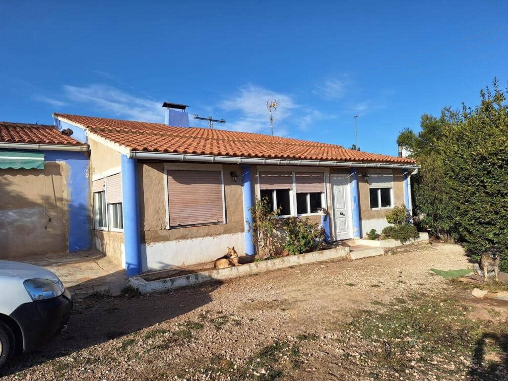 Chalet de 3 habitaciones en Yecla en venta - 149.000 € (Ref: 9173504)