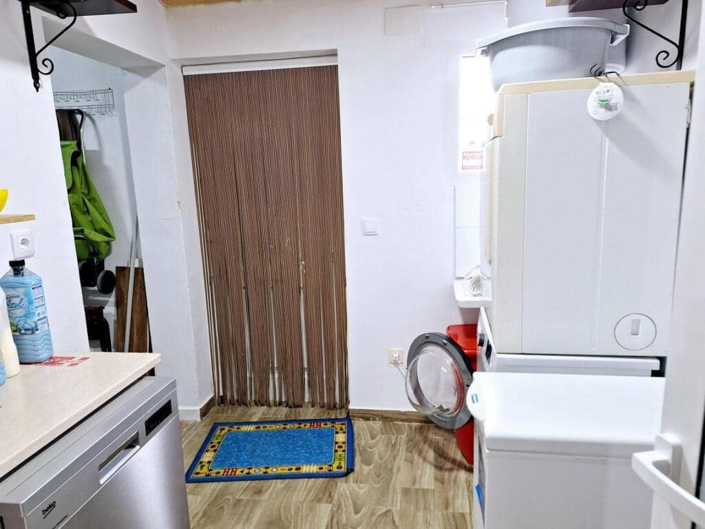 2 bedroom Villa for sale in Yecla - € 105,000 (Ref: 9173505)