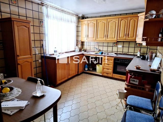 4 makuuhuone Huoneisto myytävänä paikassa Villena - 140 000 € (Ref: 9173506)