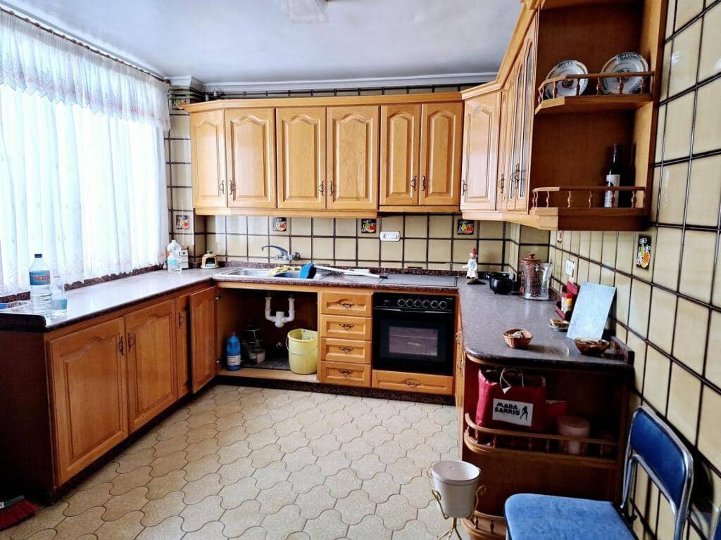 4 makuuhuone Huoneisto myytävänä paikassa Villena - 140 000 € (Ref: 9173506)