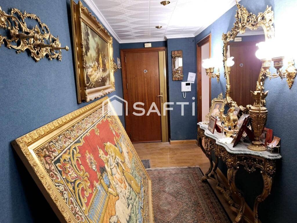 4 makuuhuone Huoneisto myytävänä paikassa Villena - 140 000 € (Ref: 9173506)