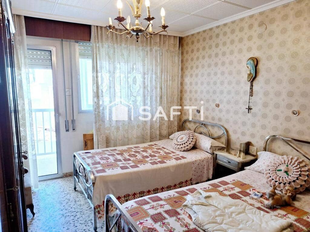 4 makuuhuone Huoneisto myytävänä paikassa Villena - 140 000 € (Ref: 9173506)