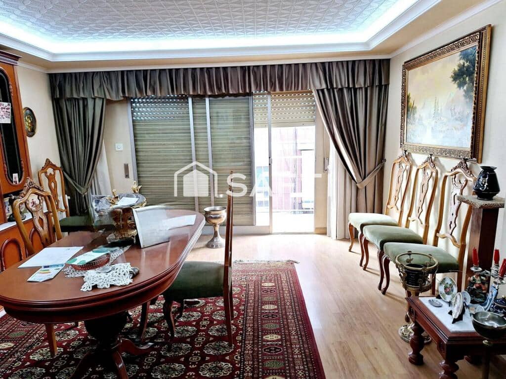 4 makuuhuone Huoneisto myytävänä paikassa Villena - 140 000 € (Ref: 9173506)