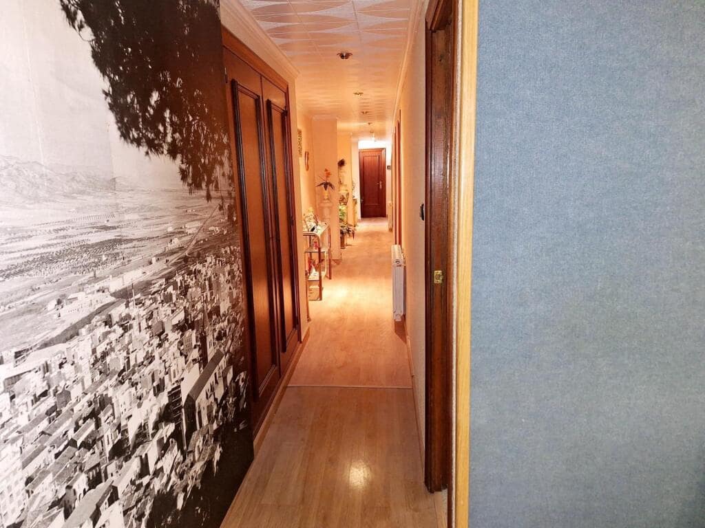 4 makuuhuone Huoneisto myytävänä paikassa Villena - 140 000 € (Ref: 9173506)