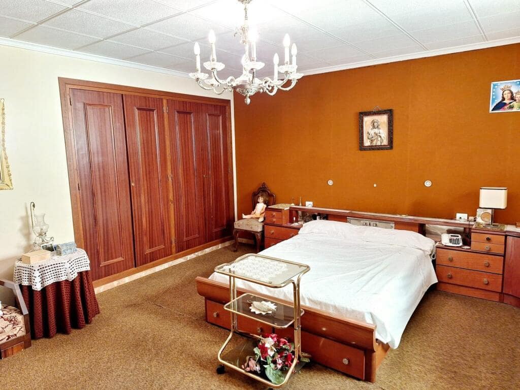 4 makuuhuone Huoneisto myytävänä paikassa Villena - 140 000 € (Ref: 9173506)