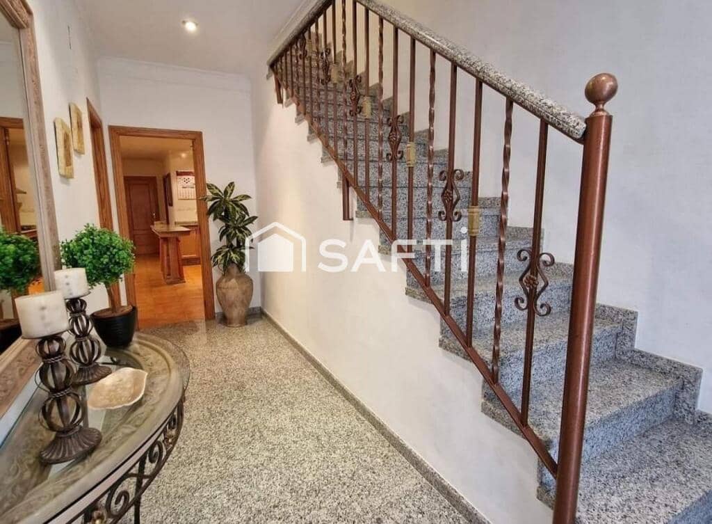 4 soveværelse Rækkehus til salg i Monovar / Monover med garage - € 190.000 (Ref: 9173508)