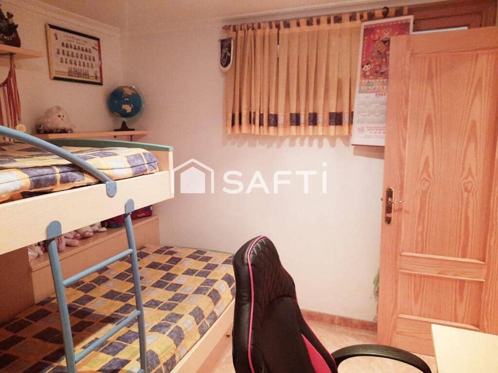 4 soveværelse Rækkehus til salg i Monovar / Monover med garage - € 190.000 (Ref: 9173508)