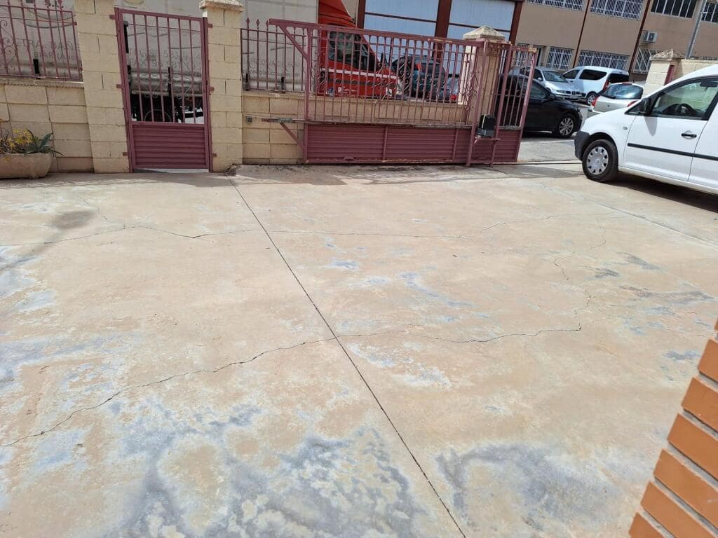 Erhverv til salg i Villena - € 300.000 (Ref: 9173510)