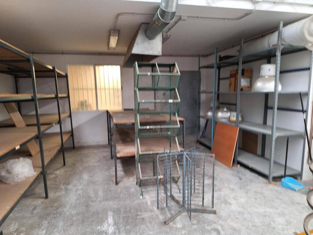 Erhverv til salg i Villena - € 300.000 (Ref: 9173510)
