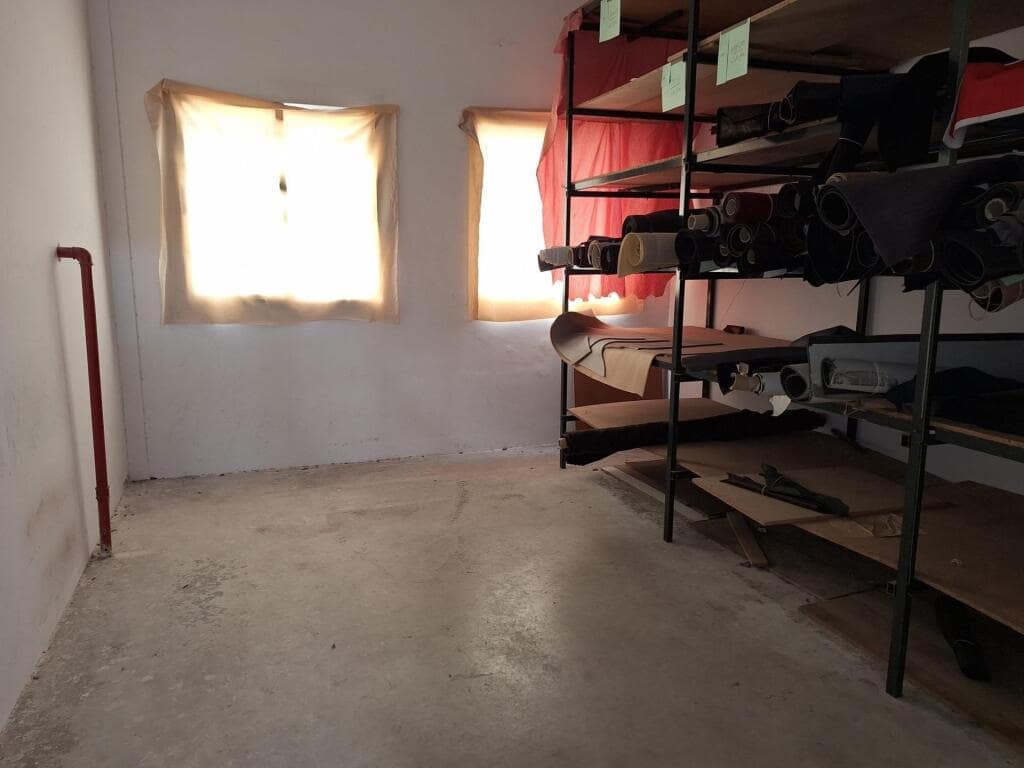 Erhverv til salg i Villena - € 300.000 (Ref: 9173510)