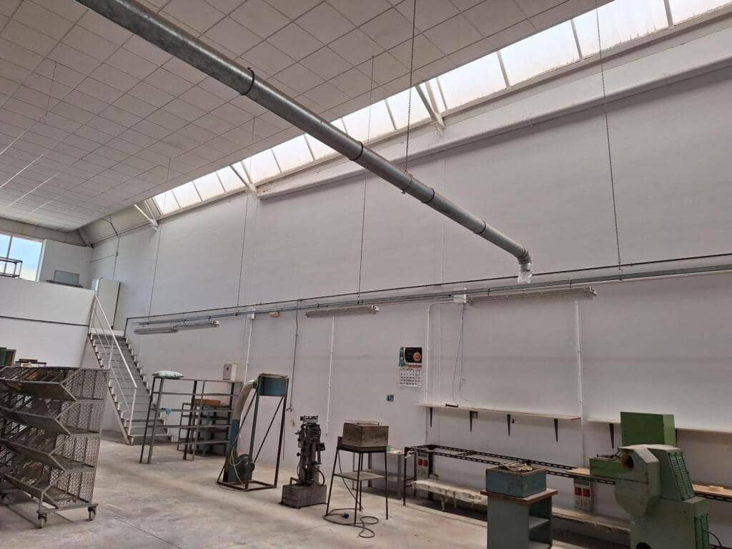 Erhverv til salg i Villena - € 300.000 (Ref: 9173510)