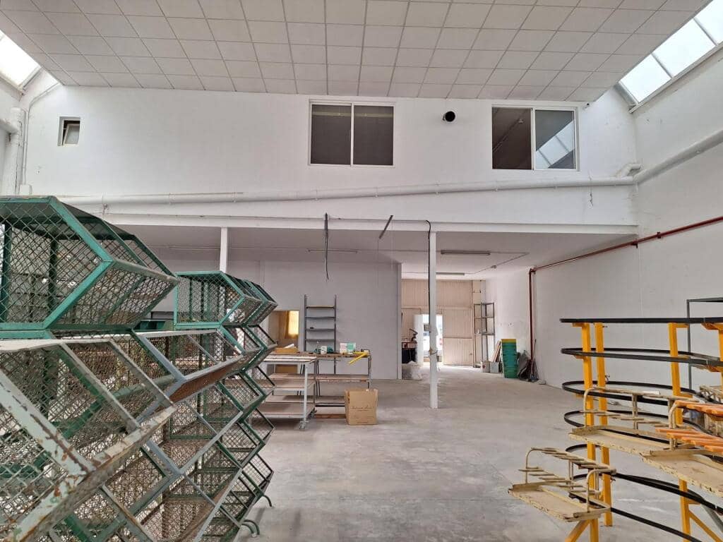 Erhverv til salg i Villena - € 300.000 (Ref: 9173510)