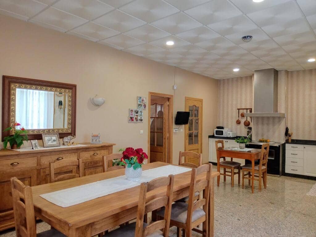 4 bedroom Finca/Country House for sale in Ponteareas with pool garage - € 395,000 (Ref: 9173517)