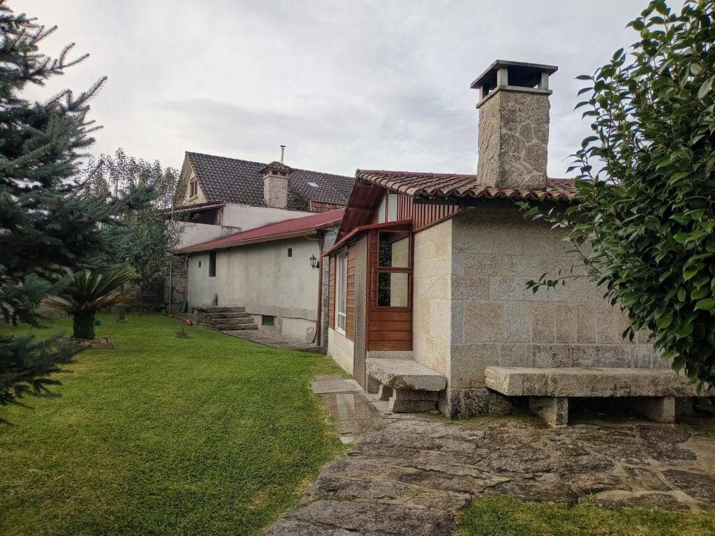 4 bedroom Finca/Country House for sale in Ponteareas with pool garage - € 395,000 (Ref: 9173517)