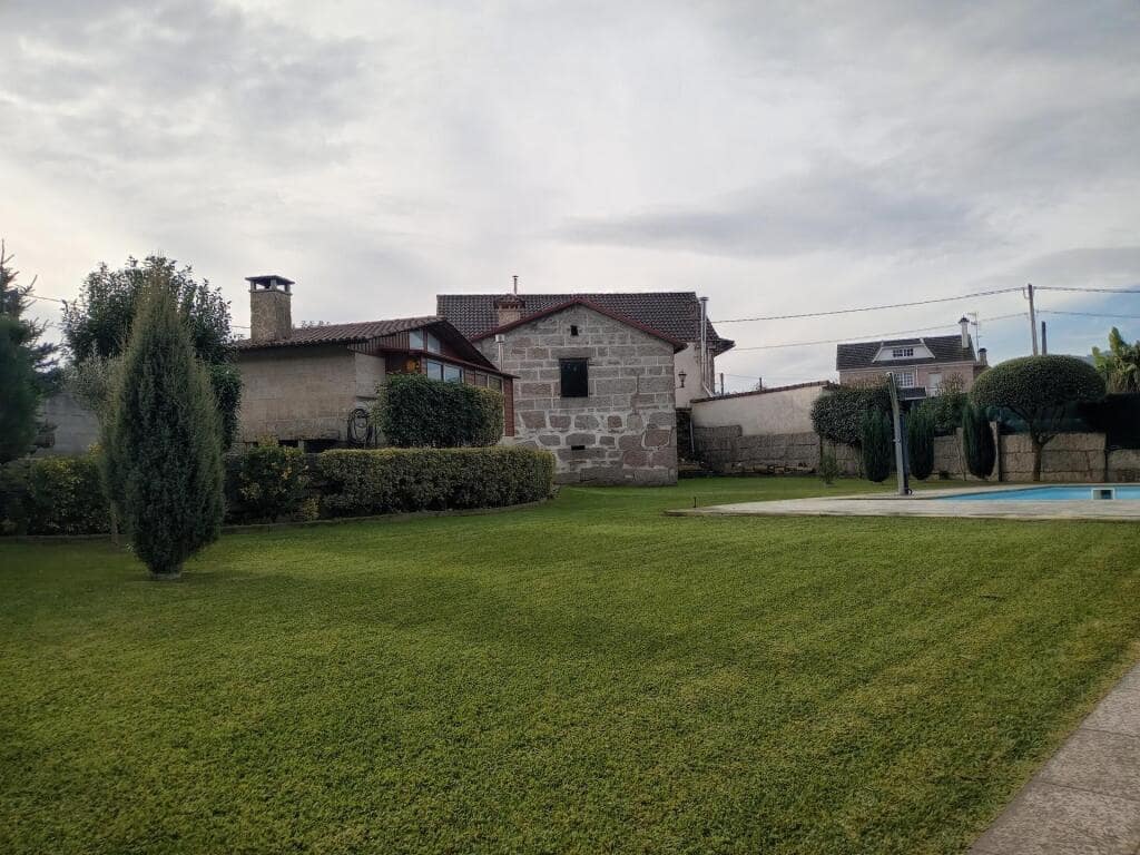 4 bedroom Finca/Country House for sale in Ponteareas with pool garage - € 395,000 (Ref: 9173517)