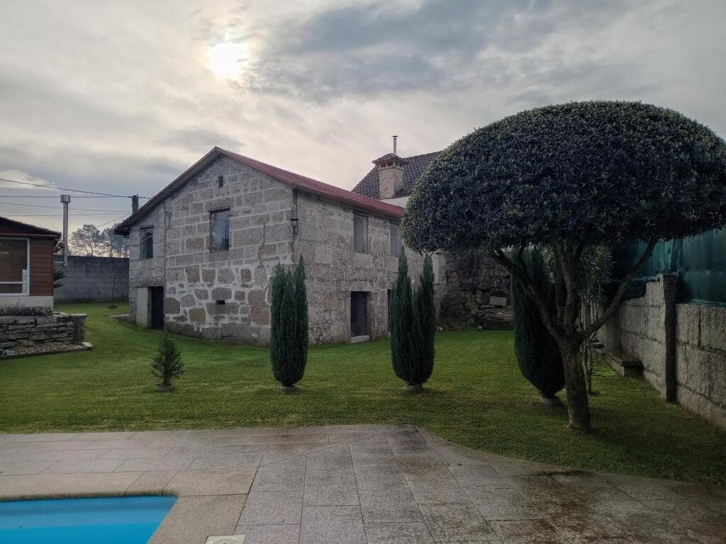 4 bedroom Finca/Country House for sale in Ponteareas with pool garage - € 395,000 (Ref: 9173517)