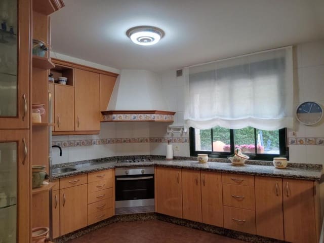 3 bedroom Villa for sale in Bueu with pool garage - € 625,000 (Ref: 9173518)