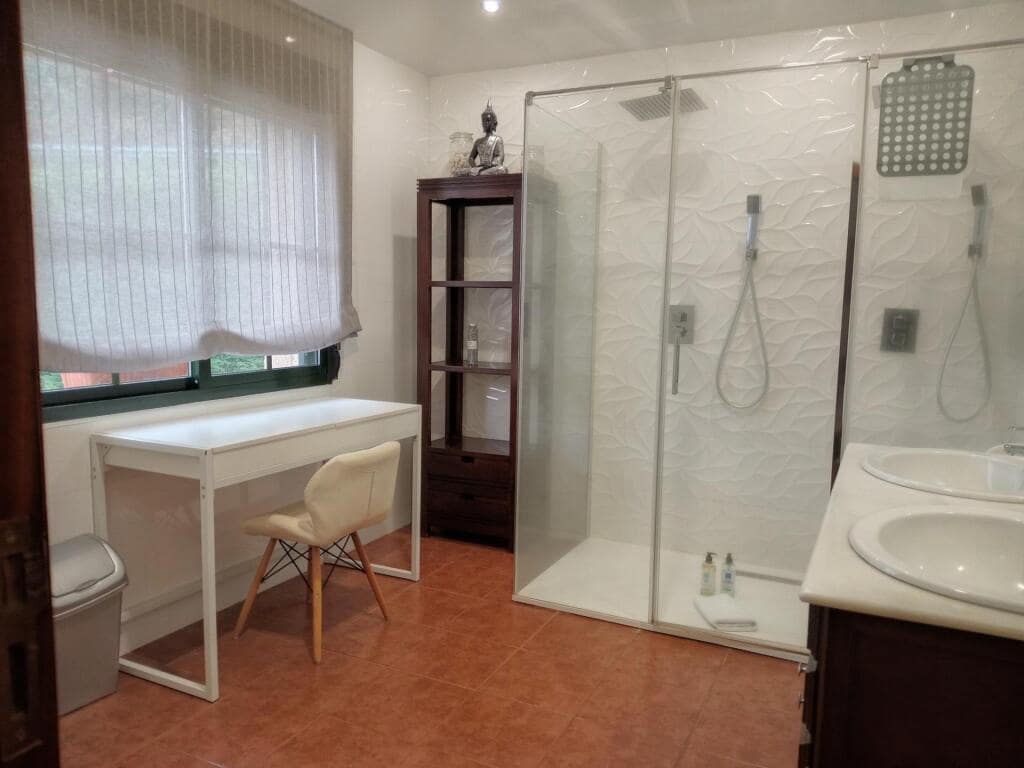 3 bedroom Villa for sale in Bueu with pool garage - € 625,000 (Ref: 9173518)