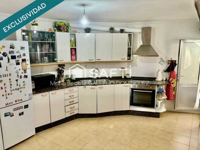 4 soveværelse Rækkehus til salg i Vigo med garage - € 229.000 (Ref: 9173520)