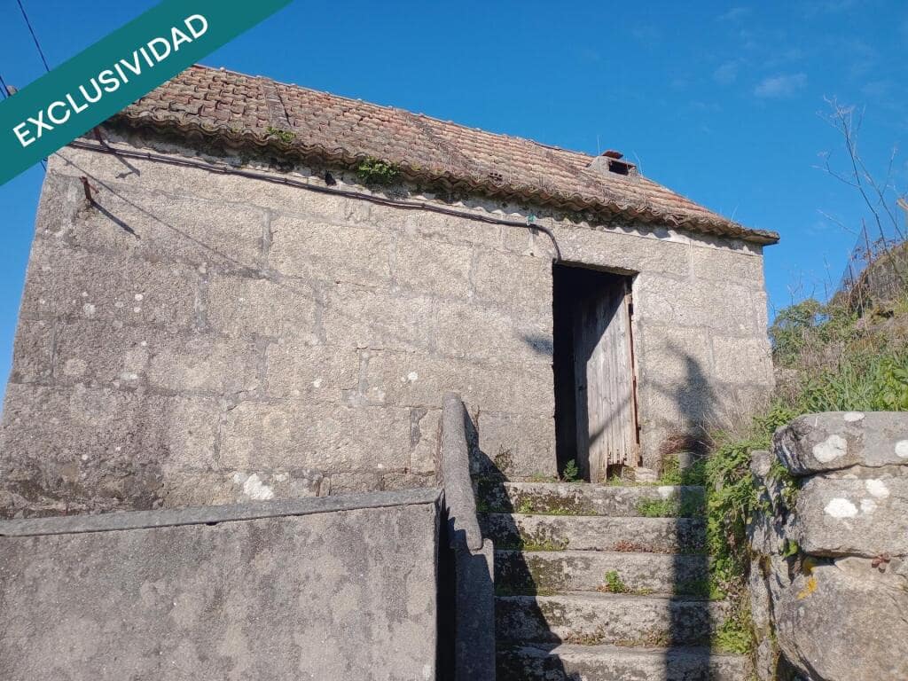 2 bedroom Finca/Country House for sale in Pontevedra city with garage - € 43,000 (Ref: 9173523)