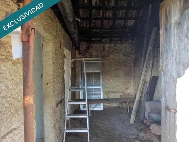 2 bedroom Finca/Country House for sale in Pontevedra city with garage - € 43,000 (Ref: 9173523)