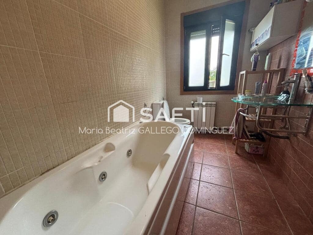 3 bedroom Villa for sale in Ponteareas with pool garage - € 229,990 (Ref: 9173525)