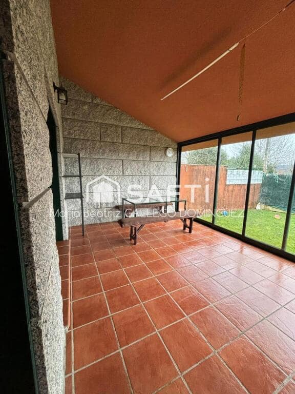 3 bedroom Villa for sale in Ponteareas with pool garage - € 229,990 (Ref: 9173525)