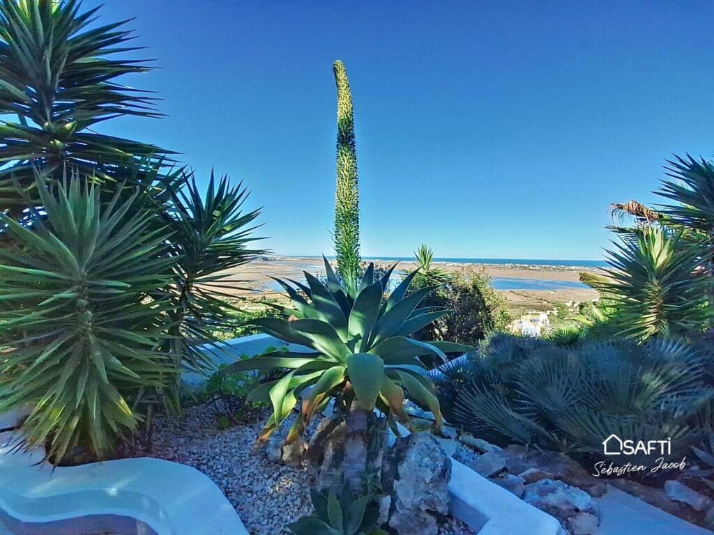 5 soveværelse Villa til salg i Pego med swimmingpool - € 895.000 (Ref: 9173539)