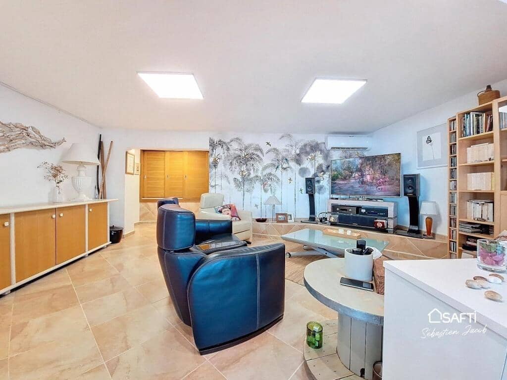 5 soveværelse Villa til salg i Pego med swimmingpool - € 895.000 (Ref: 9173539)