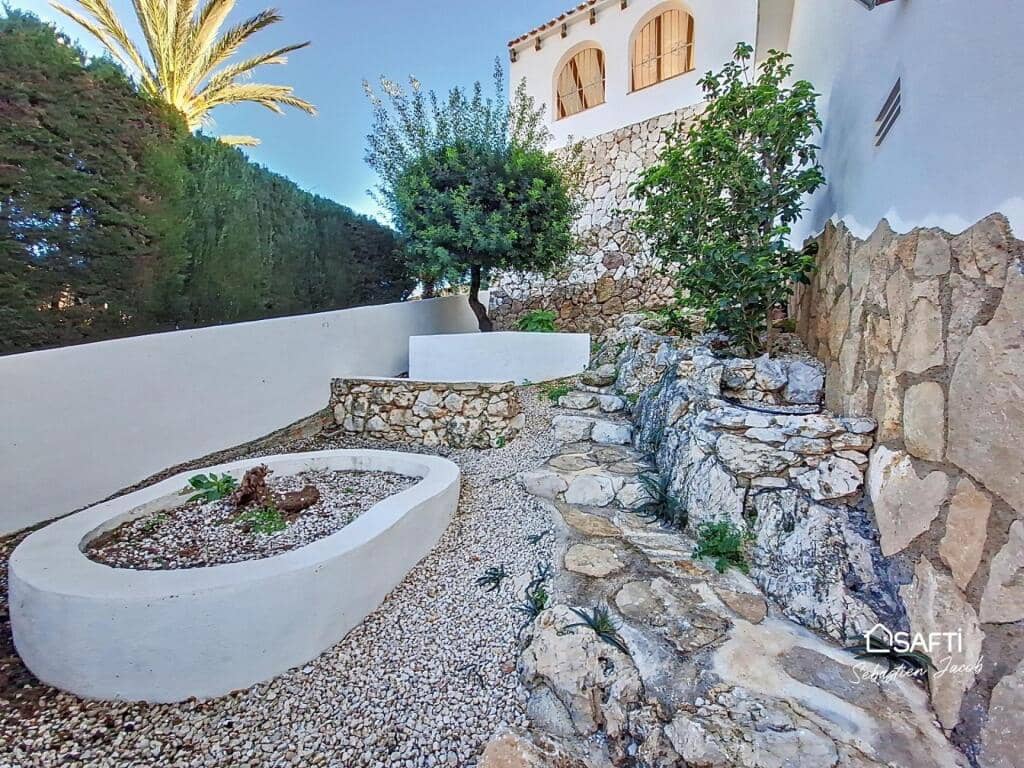 5 soveværelse Villa til salg i Pego med swimmingpool - € 895.000 (Ref: 9173539)