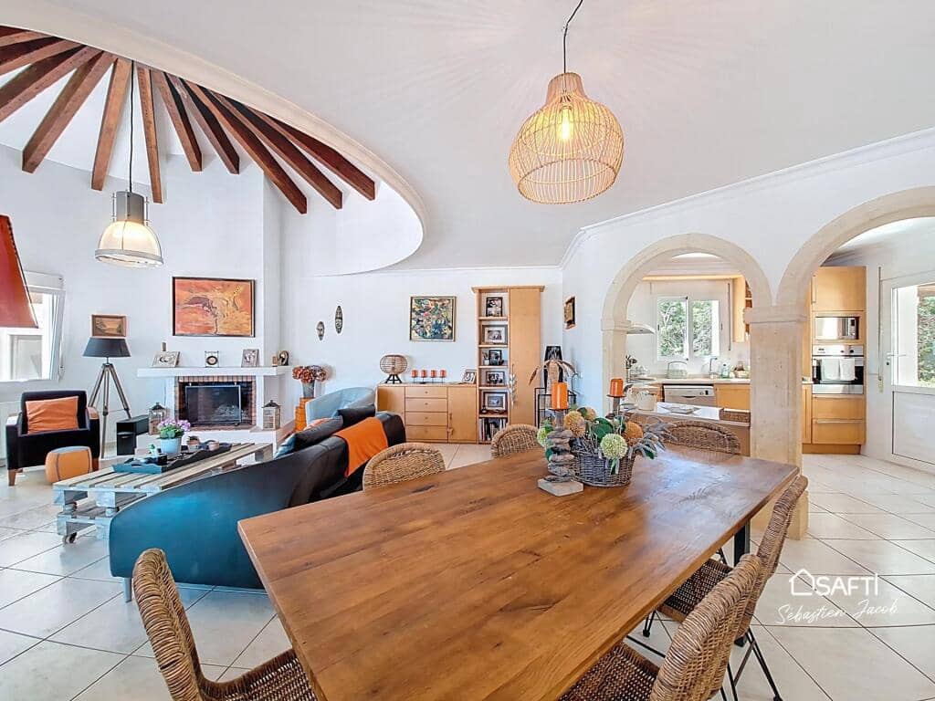 5 soverom Villa til salgs i Pedreguer med svømmebasseng garasje - € 960 000 (Ref: 9173540)