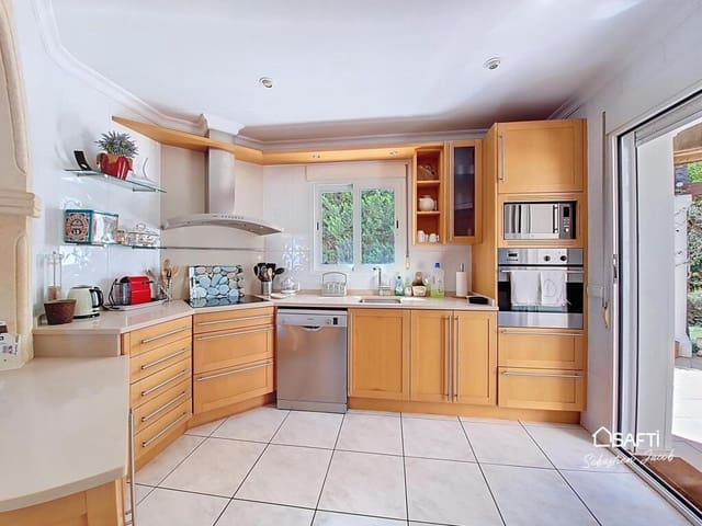 5 soverom Villa til salgs i Pedreguer med svømmebasseng garasje - € 960 000 (Ref: 9173540)