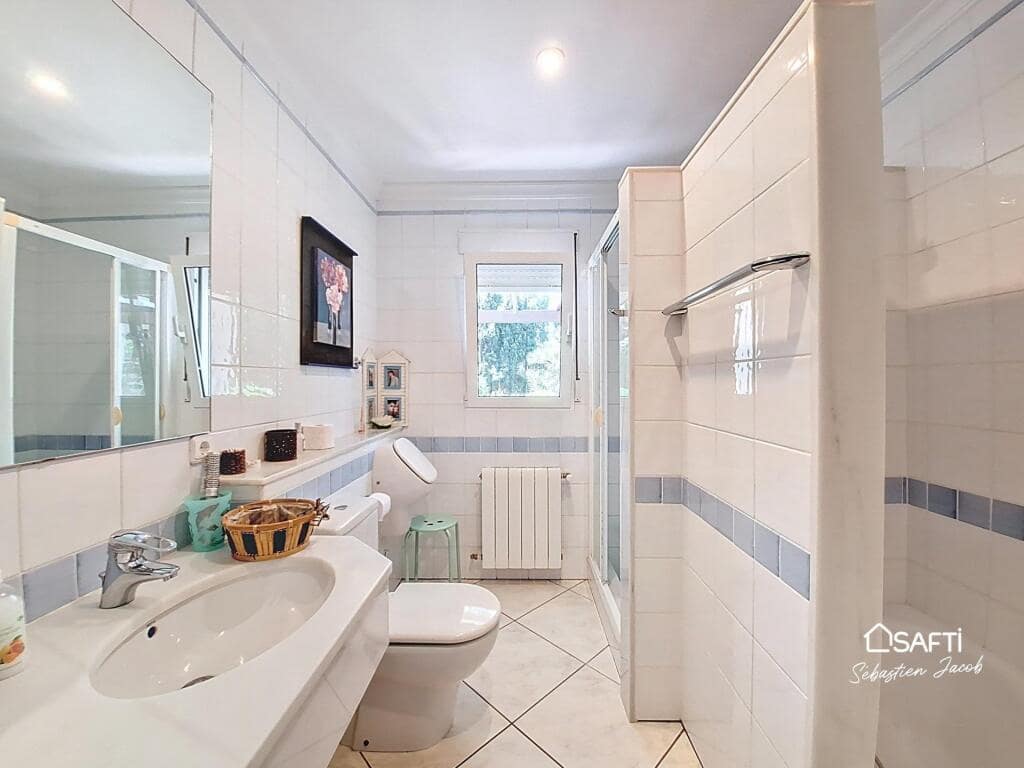 5 soverom Villa til salgs i Pedreguer med svømmebasseng garasje - € 960 000 (Ref: 9173540)