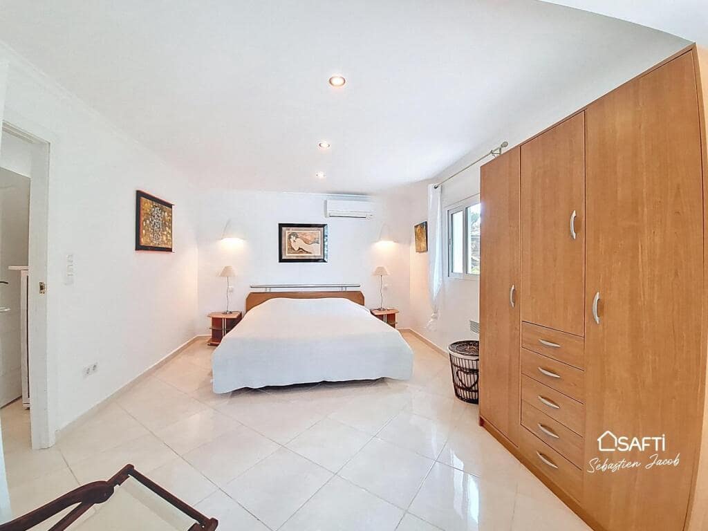 5 soverom Villa til salgs i Pedreguer med svømmebasseng garasje - € 960 000 (Ref: 9173540)