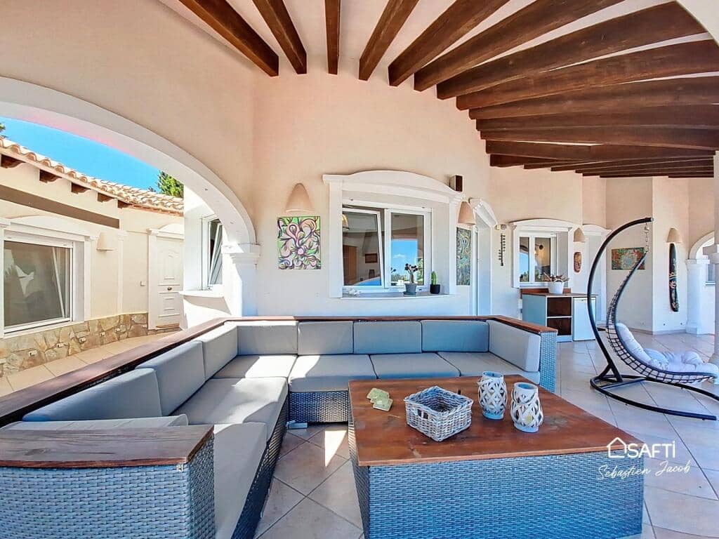 5 soverom Villa til salgs i Pedreguer med svømmebasseng garasje - € 960 000 (Ref: 9173540)