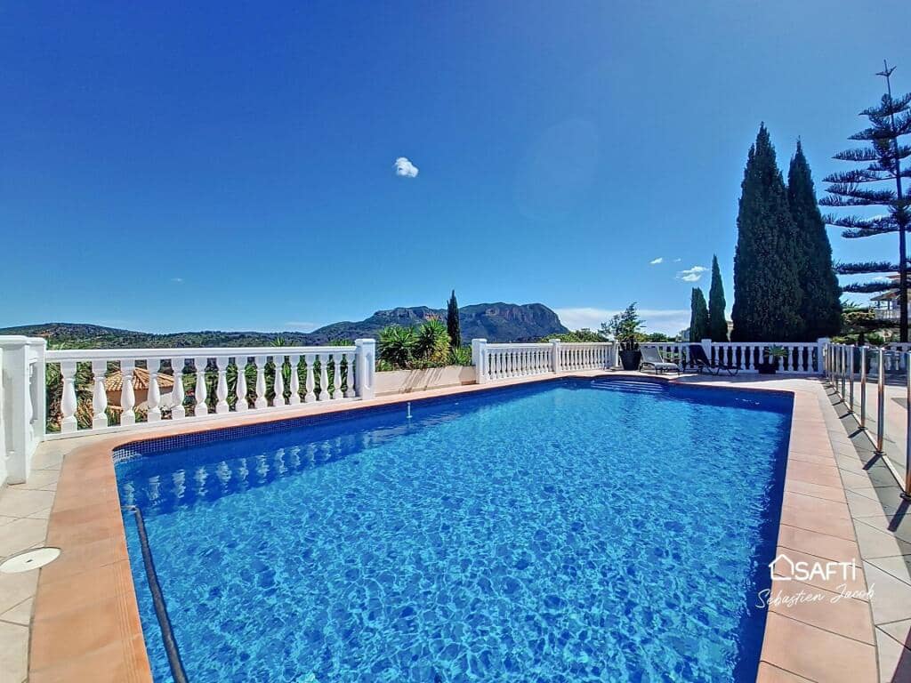 5 soverom Villa til salgs i Pedreguer med svømmebasseng garasje - € 960 000 (Ref: 9173540)