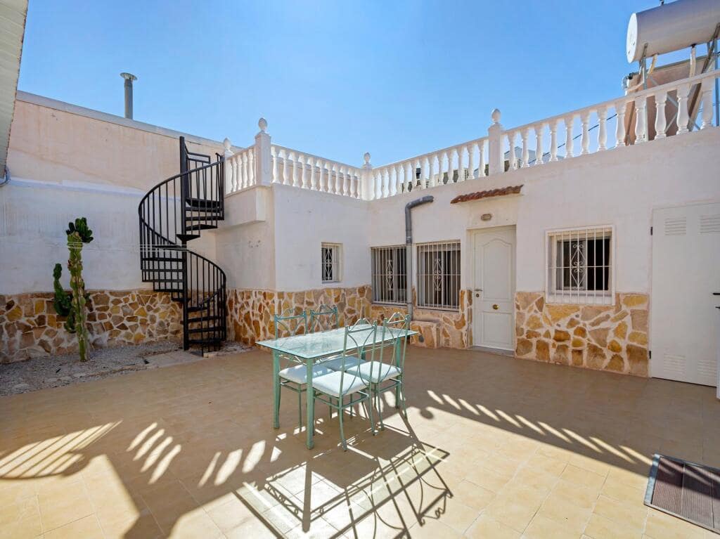 4 sovrum Villa till salu i Los Montesinos med pool garage - 286 000 € (Ref: 9173560)