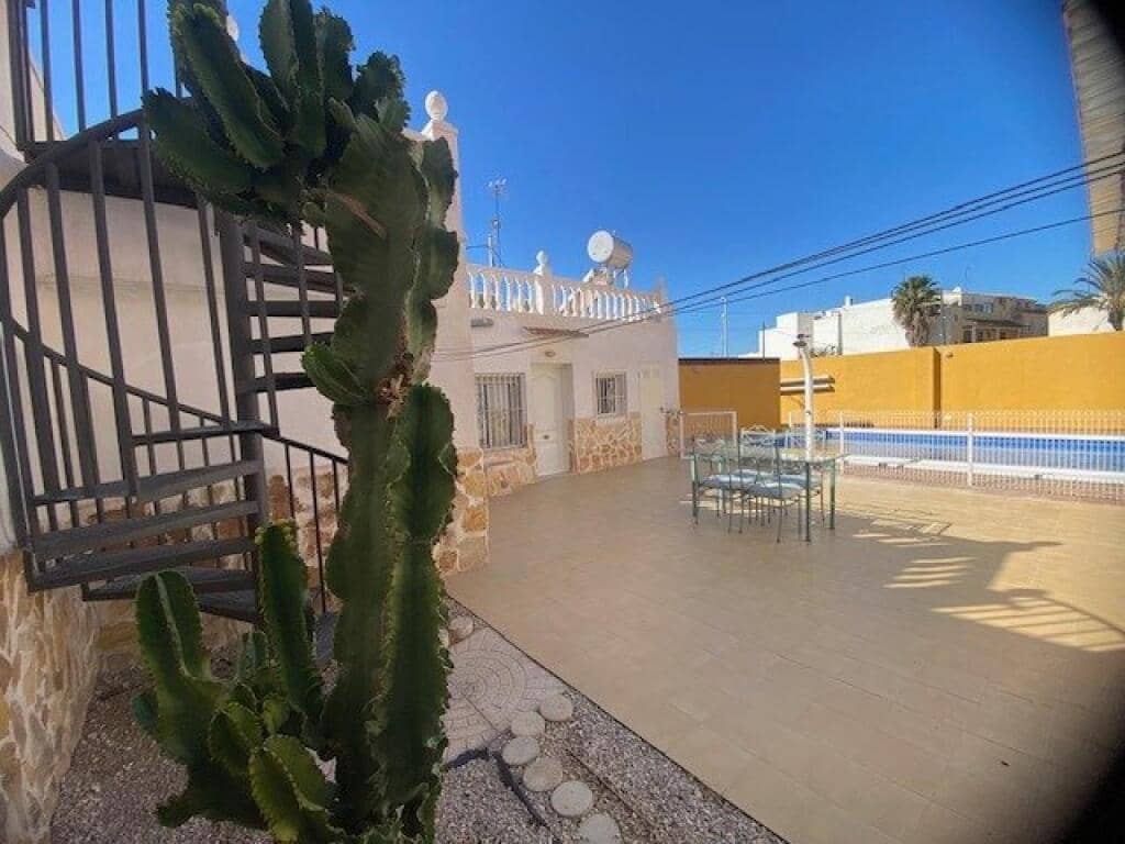 4 sovrum Villa till salu i Los Montesinos med pool garage - 286 000 € (Ref: 9173560)