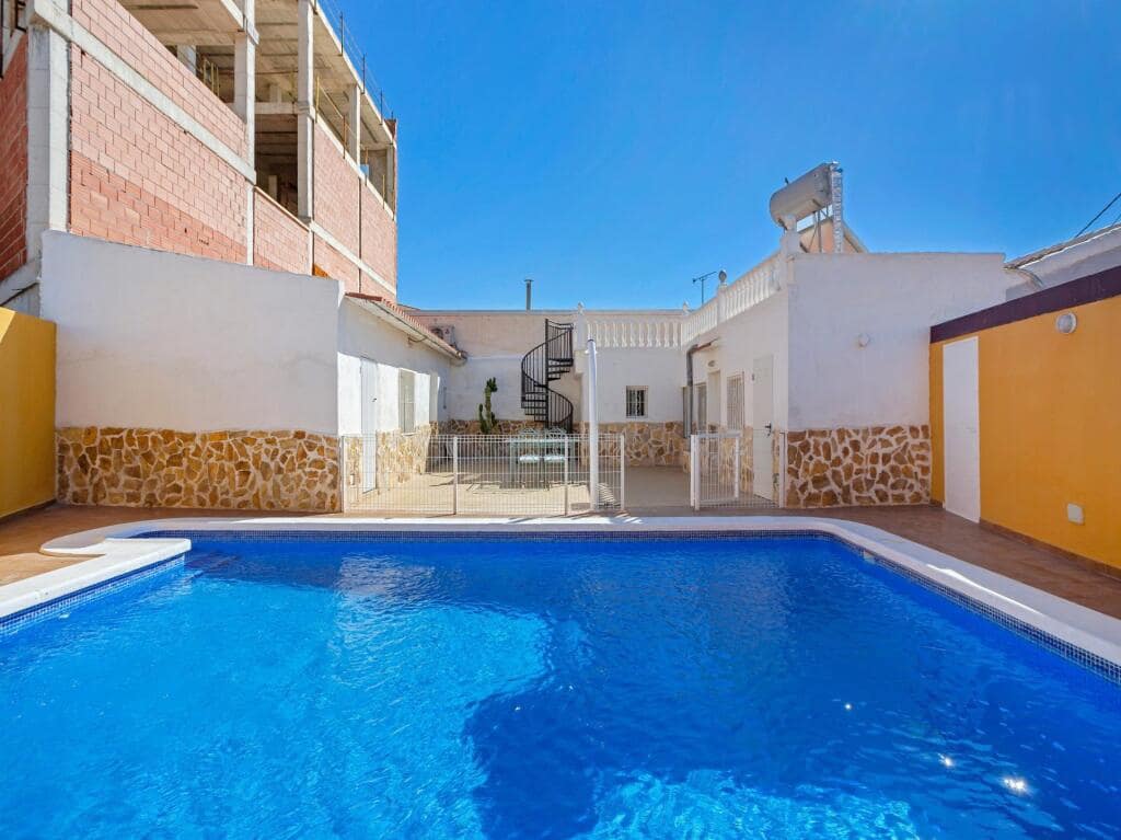 4 sovrum Villa till salu i Los Montesinos med pool garage - 286 000 € (Ref: 9173560)