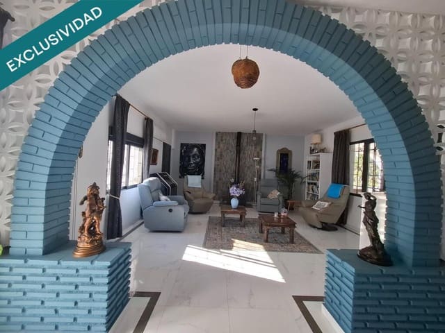 5 soveværelse Villa til salg i Guadassuar med swimmingpool - € 750.000 (Ref: 9173585)