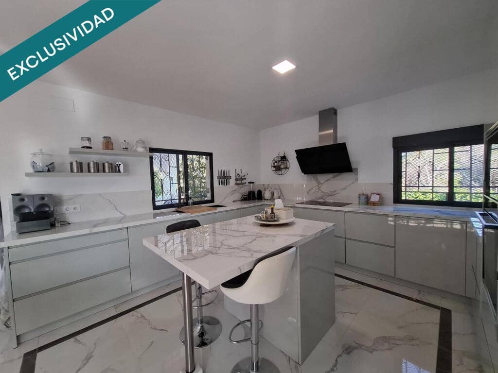 5 soverom Villa til salgs i Guadassuar med svømmebasseng - € 750 000 (Ref: 9173585)