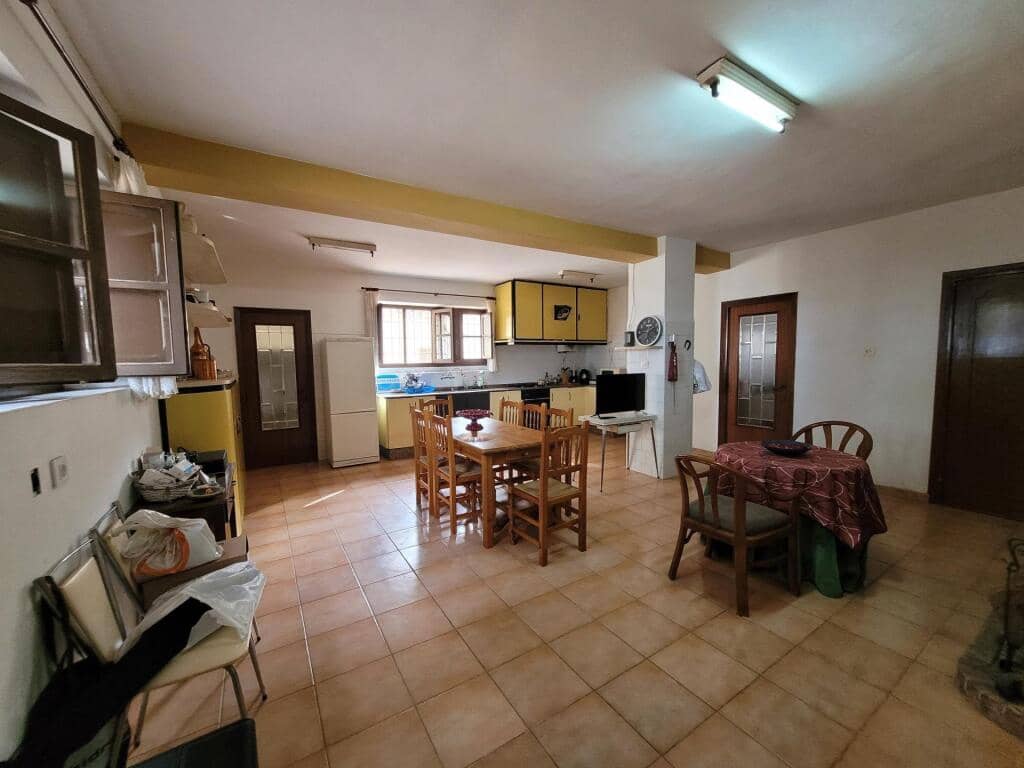 Grunde uden byggetilladelser til salg i Ontinyent - € 740.000 (Ref: 9173588)