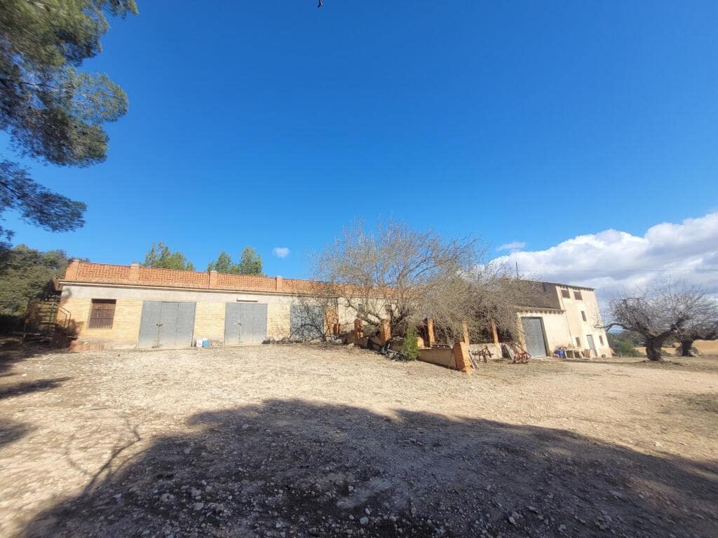 Grunde uden byggetilladelser til salg i Ontinyent - € 740.000 (Ref: 9173588)