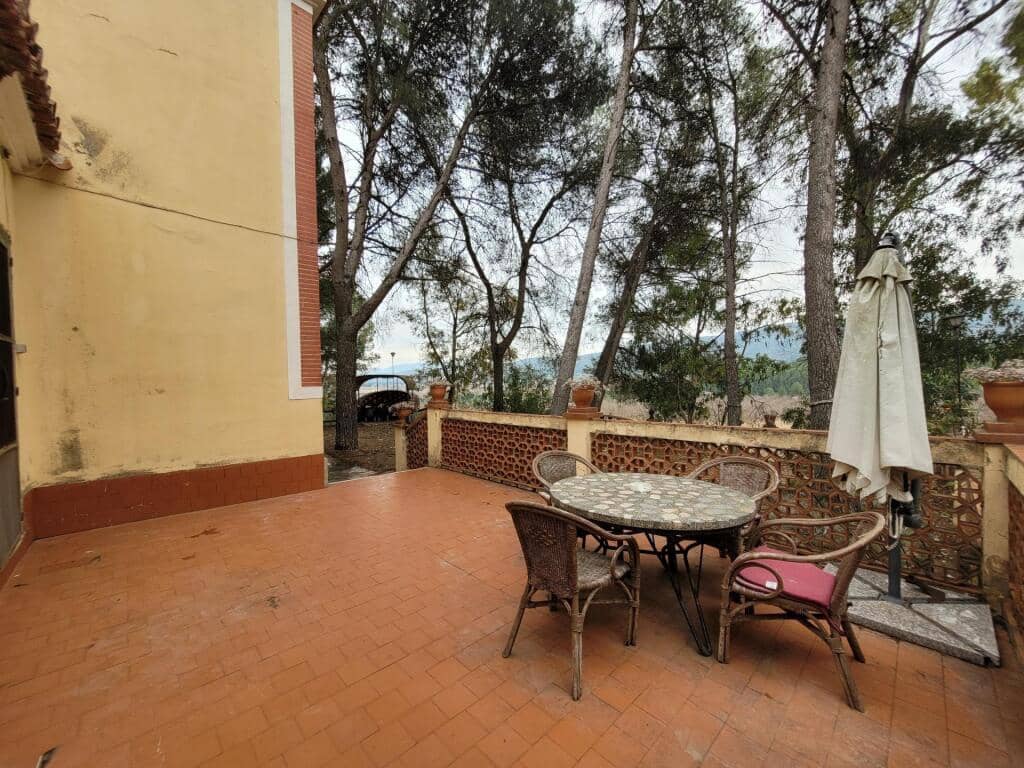 Grunde uden byggetilladelser til salg i Ontinyent - € 740.000 (Ref: 9173588)