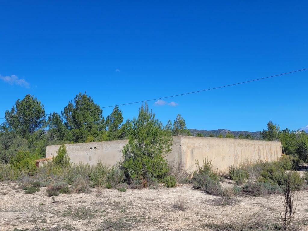 Grunde uden byggetilladelser til salg i Ontinyent - € 740.000 (Ref: 9173588)