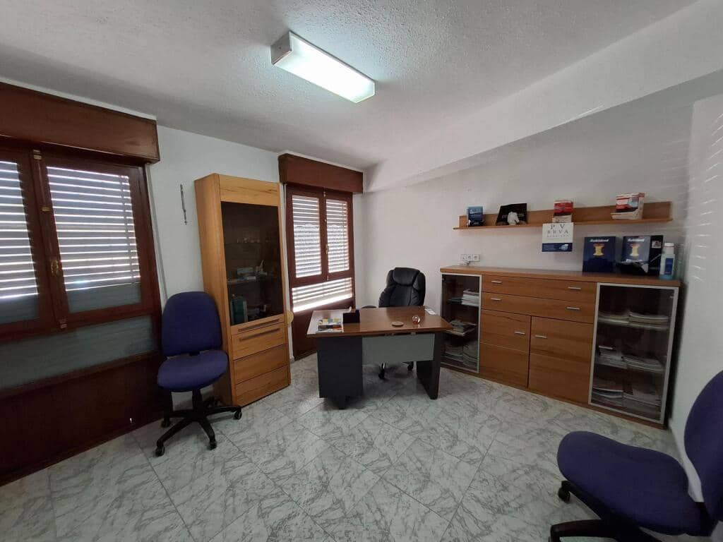 5 soveværelse Lejlighed til salg i Ontinyent - € 160.000 (Ref: 9173590)